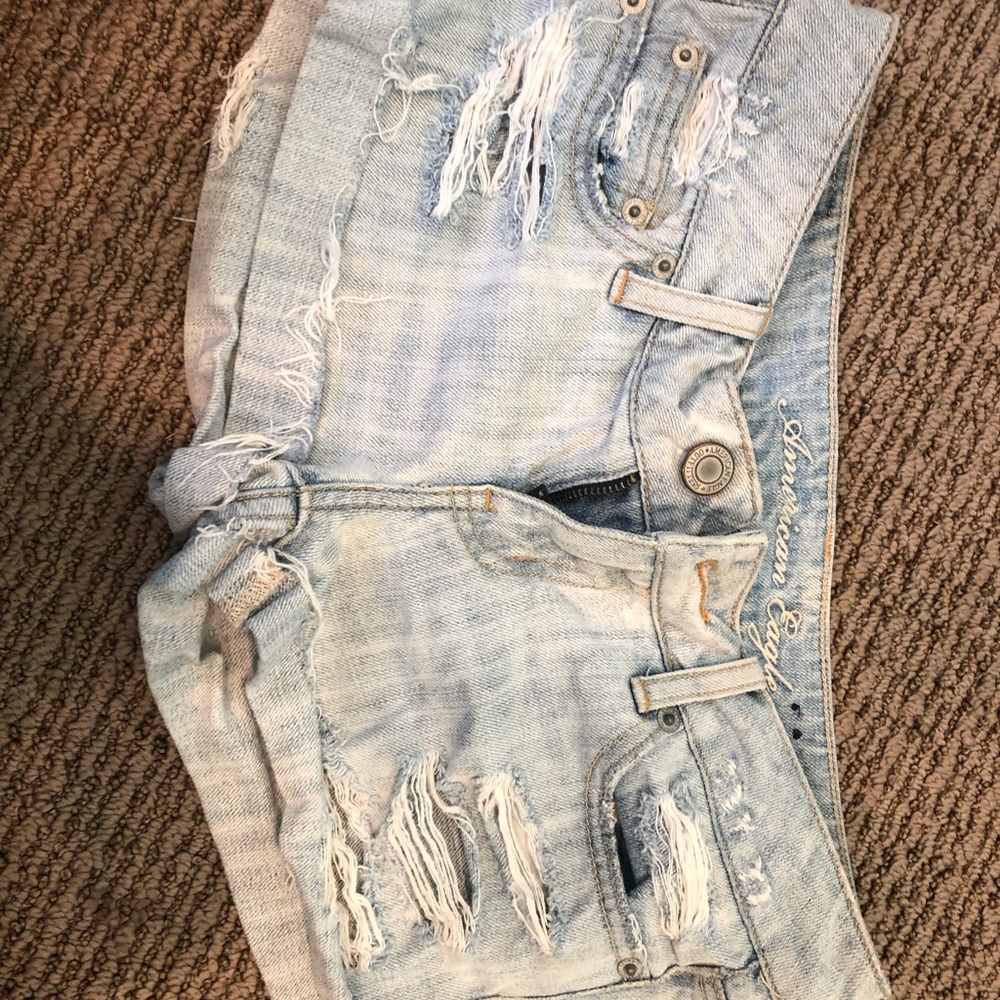 Ripped Light wash American Eagle shorts